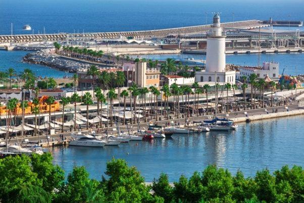 Family Apartment Málaga Dış mekan fotoğraf
